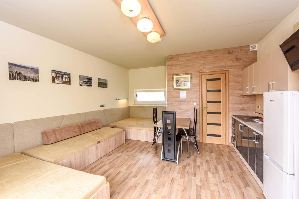 Apartamentai Trys Pusys Šventoji Buitenkant foto