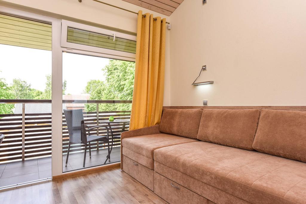 Apartamentai Trys Pusys Šventoji Buitenkant foto