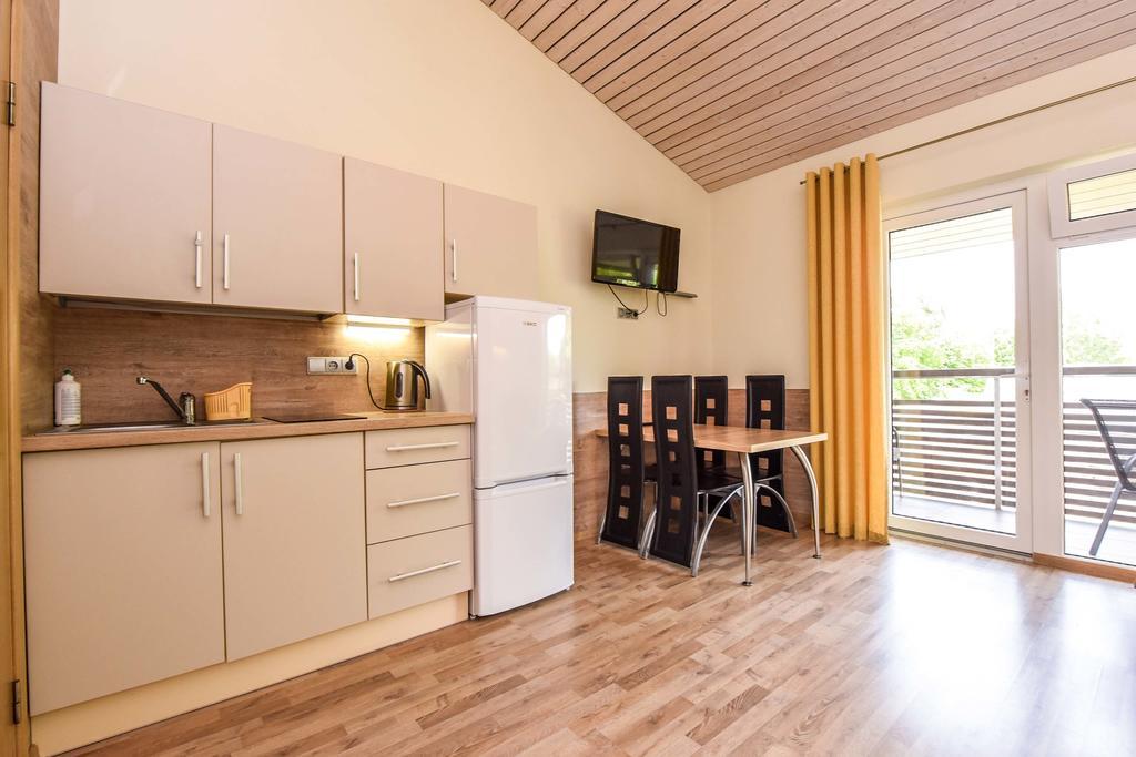 Apartamentai Trys Pusys Šventoji Buitenkant foto